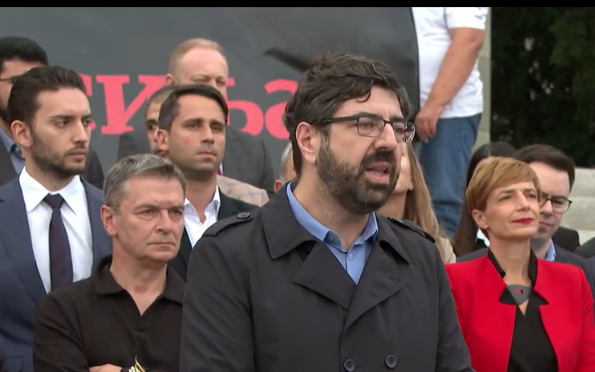 TEŽAK TERET SUJETA I NEREALNIH POLITIČKIH AMBICIJA: Blokaderski blok se raspada pred očima javnosti!