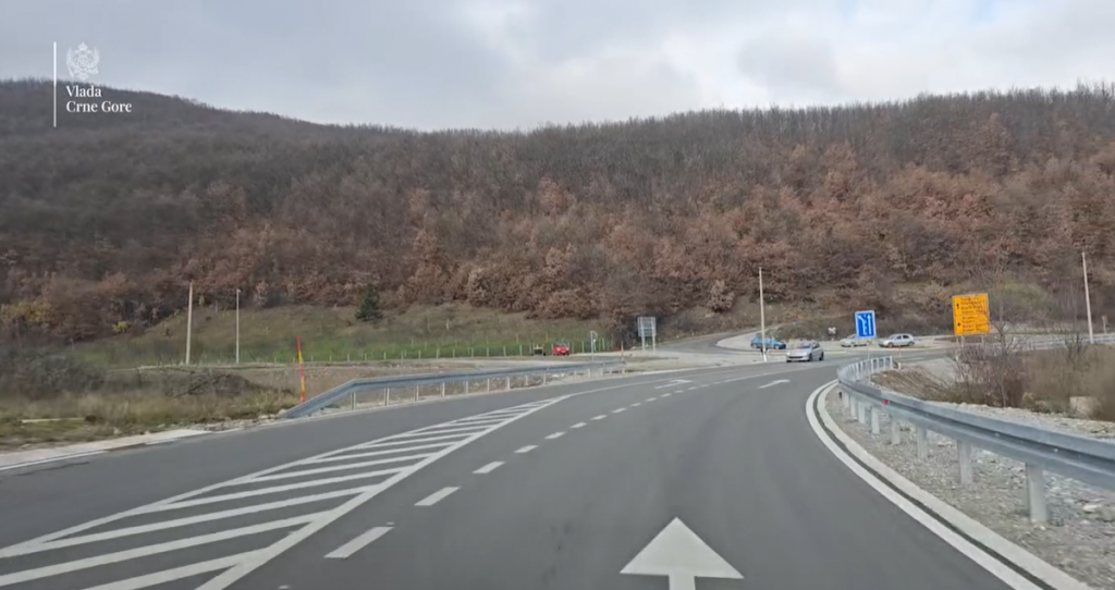 Povoljni uslovi zua vožnju, mogući sitni odroni duž klisura