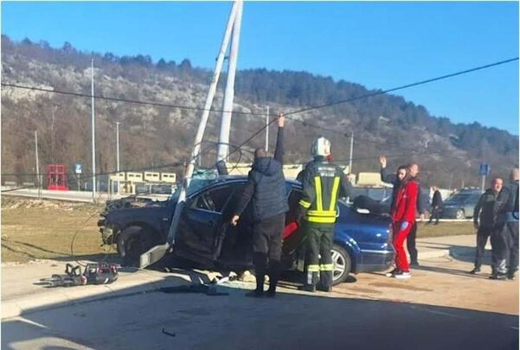 U posljednja 24 sata 19 saobraćajnih nezgoda, dvije osobe teže povrijeđene