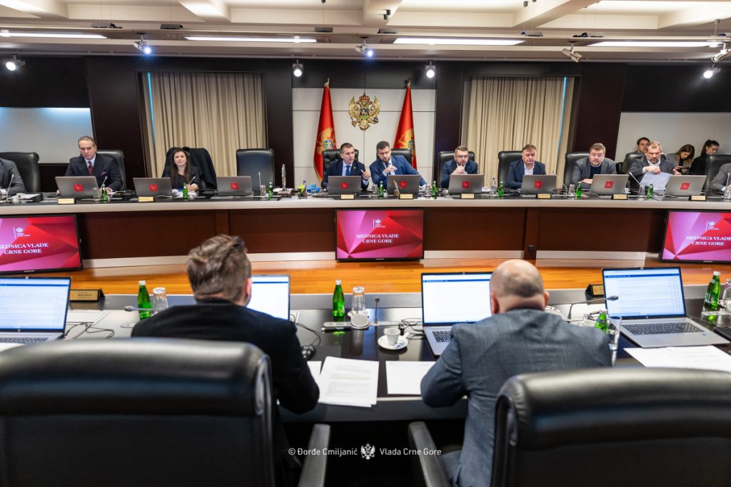 Vlada usvojila više informacija: Uništena velika količina zaplijenjenih cigareta!