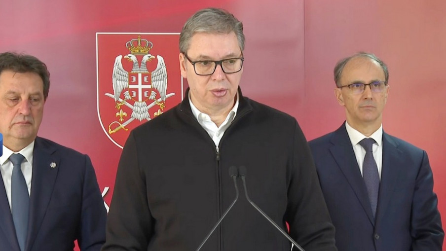 Vučić: Notorna je laž da se nafta normalno izvozi