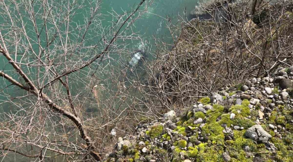 Dvije tragedije u jednom danu: Pronađeno tijelo ženske osobe u Morači; Nastradao muškarac u Budvi!