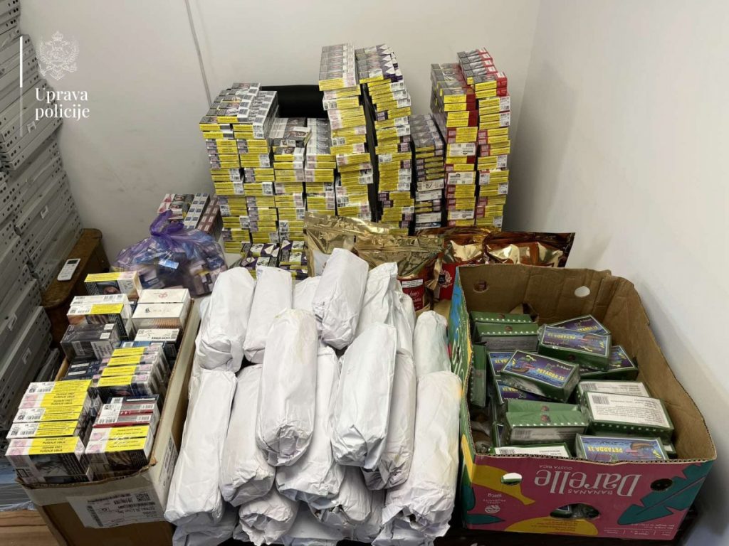 U Rožajama i Beranama zaplijenjene municija, cigarete, petarde, duvan…