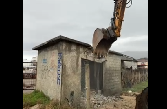 U Ulcinju srušen objekat i tri mosta na kanalu koji je povezan sa Braticom