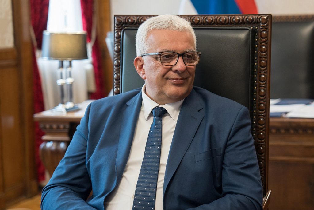 „Nezavisni“ analitičari digli uzbunu: Mandić u vlasti opasnost za interese antisrpskih krugova iz regiona i pojedinih sa Zapada