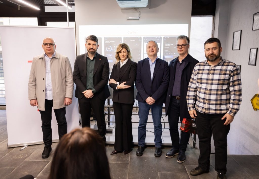 Izabrani pobjednici devetog  m:tel app konkursa POKLON TELEFONI I PLASMAN NA REGIONALNO TAKMIČENJE ZA 5 NAJBOLJIH TIMOVA