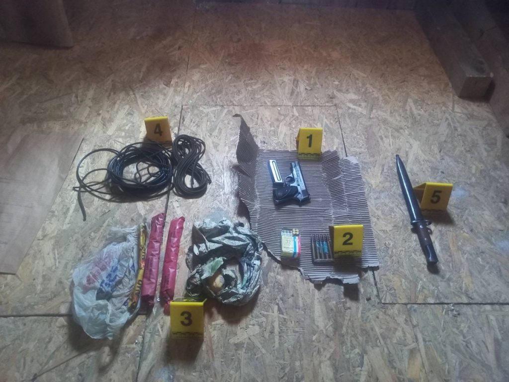 Policija u Beranama zaplijenila pištolj municiju i eksploziv, podnijeta krivična prijava protiv jedne osobe