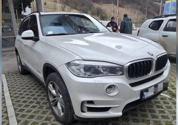 granica, vozila po potjernici interpola1
