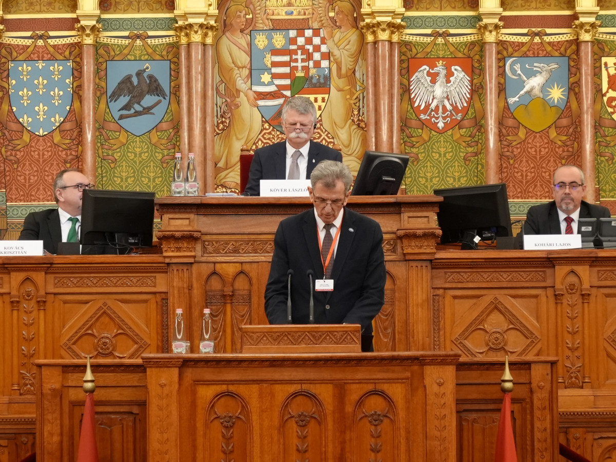 naslovna (2)