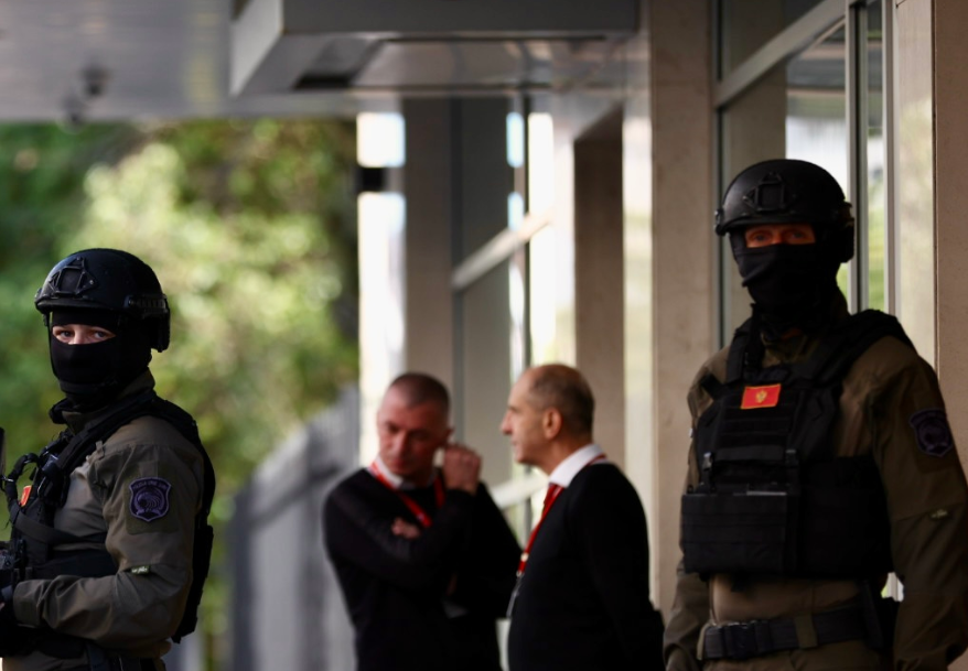 policija