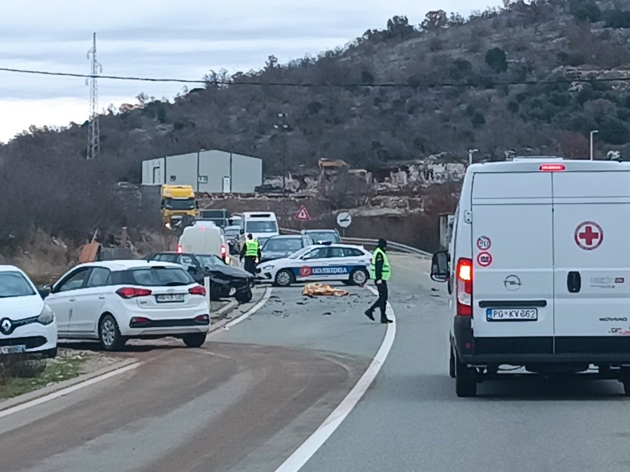 Za 24 sata 12 saobraćajnih nezgoda