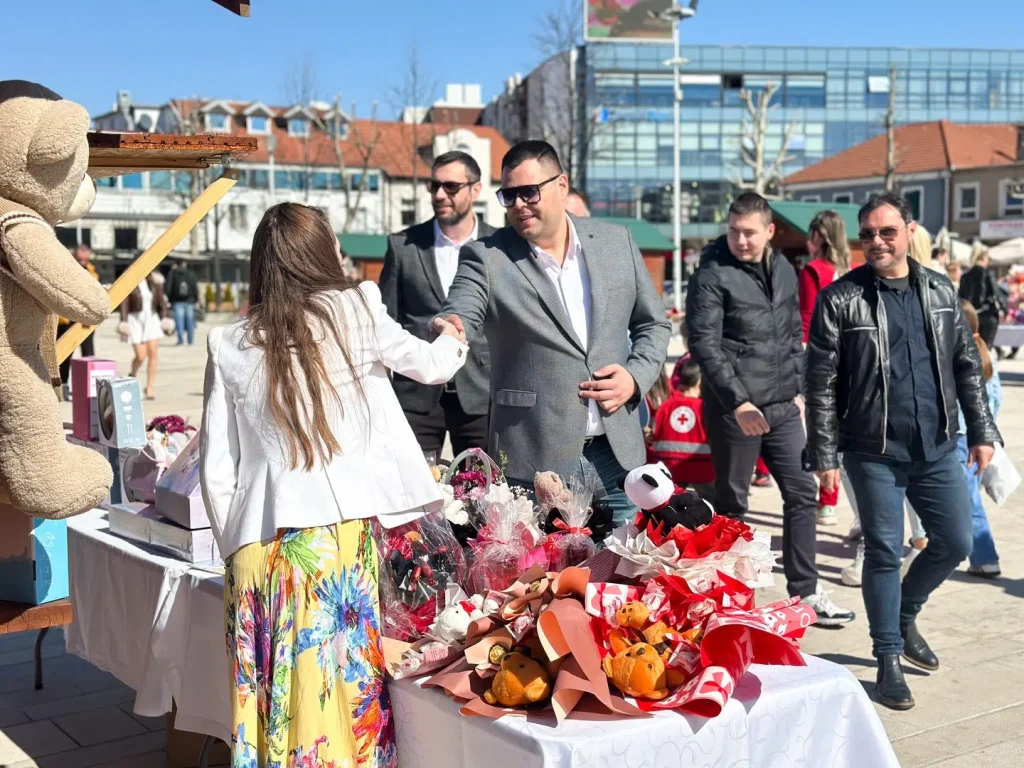 U Nikšiću počeo Osmomartovski bazar