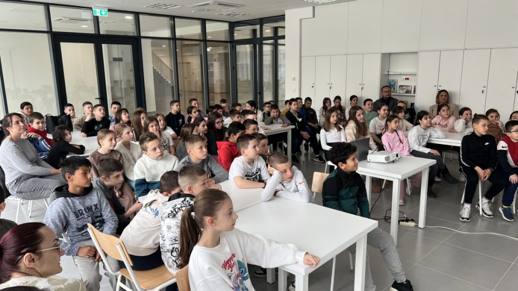 EDUKATIVNI CRTANI FILM „SAJBER SA SAJBEROM“ PRIBLIŽAVA MEDIJSKU PISMENOST NAJMLAĐIMA