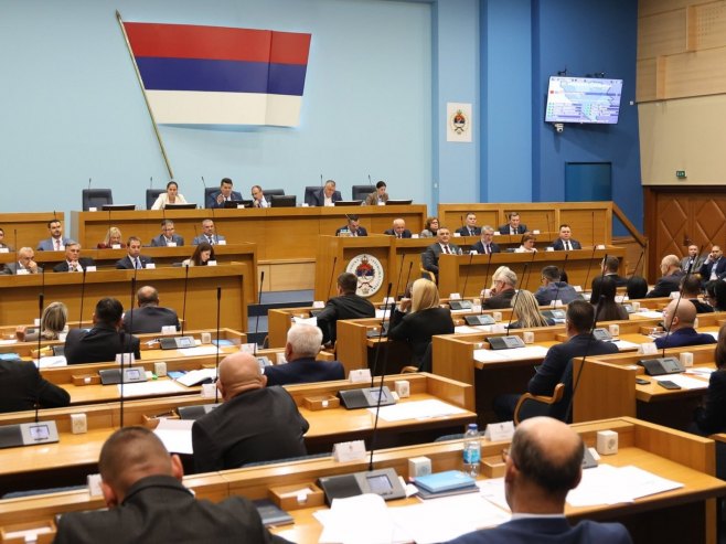 Skupština Republike Srpske usvojila set zakona o povećanju plata budžetskim korisnicima