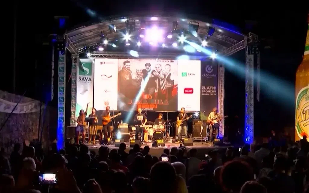 Goran Bare i Majke, Plejboj i bend Koi Koi prvi izvođači 17. Bedem festa