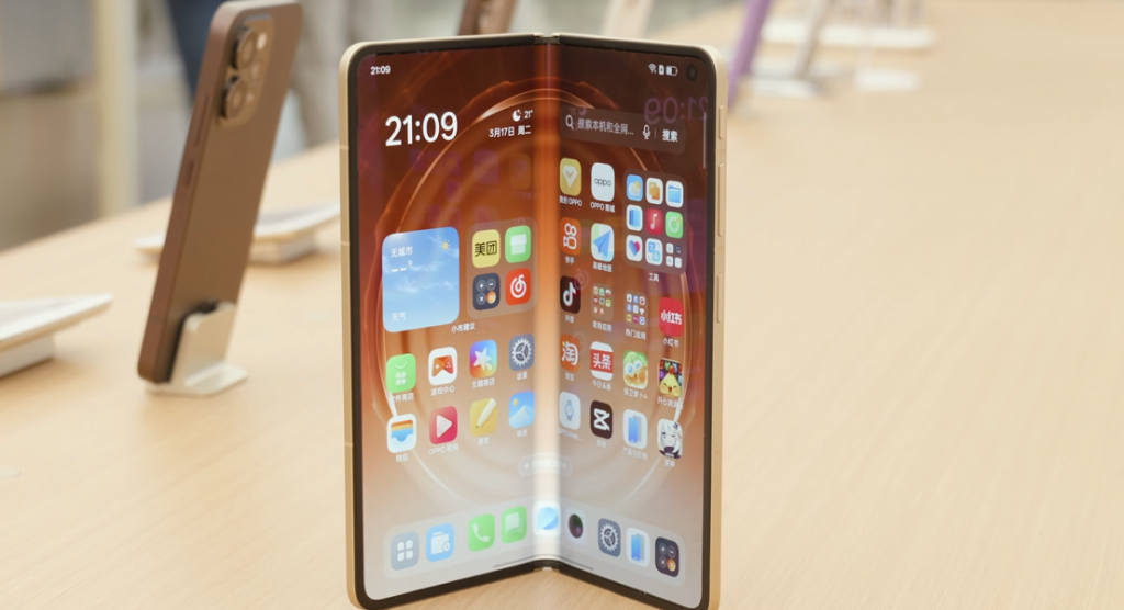 Oppo zadao nizak udarac Apple-u: Predstavljen prvi savitljivi telefon bez ijednog nabora