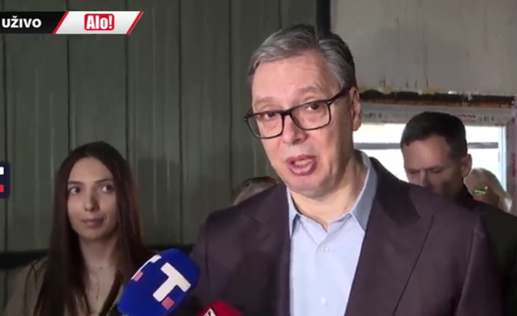 Vučić: Naša politika je da trpeza bude puna i da za trpezom budemo svi