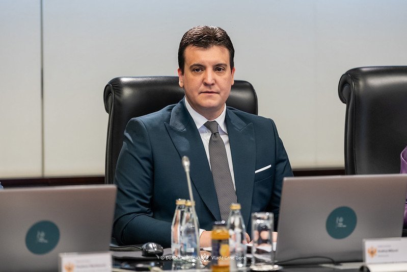 Bivši ministar pravde opet zaboravio obaveze: ASK pokrenuo prekršajni postupak protiv Andreja Milovića