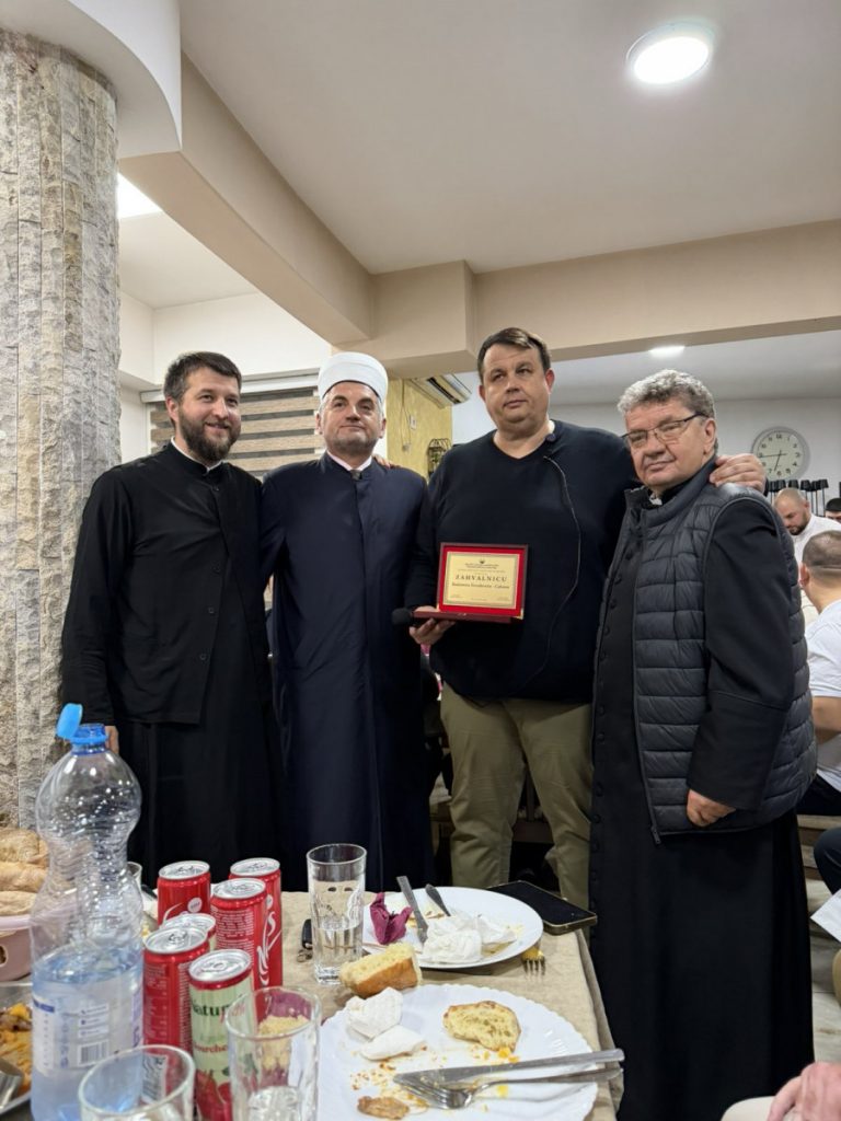 Biram Bar: Novaković organizovao iftar za pripadnike islamske zajednice u Baru