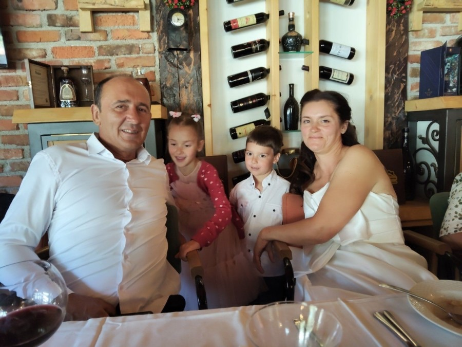 Dakići u još jednoj nesvakidašnjoj akciji: Za pomoć na imanju nude besplatan smještaj i hranu