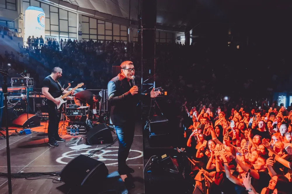 Saša Matić i Aco Pejović upriličili zajednički koncert u prepunoj MTEL dvorani „Morača“