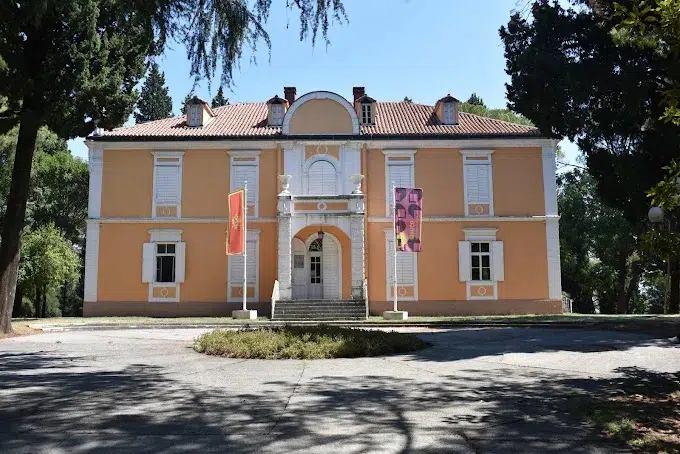 Izložba Katarine Tomašević Crawford u Perjaničkom domu