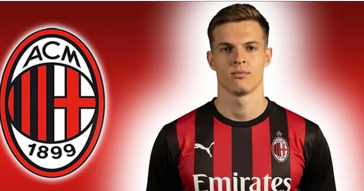 Sada je i zvanično: Kostić potpisao za Milan