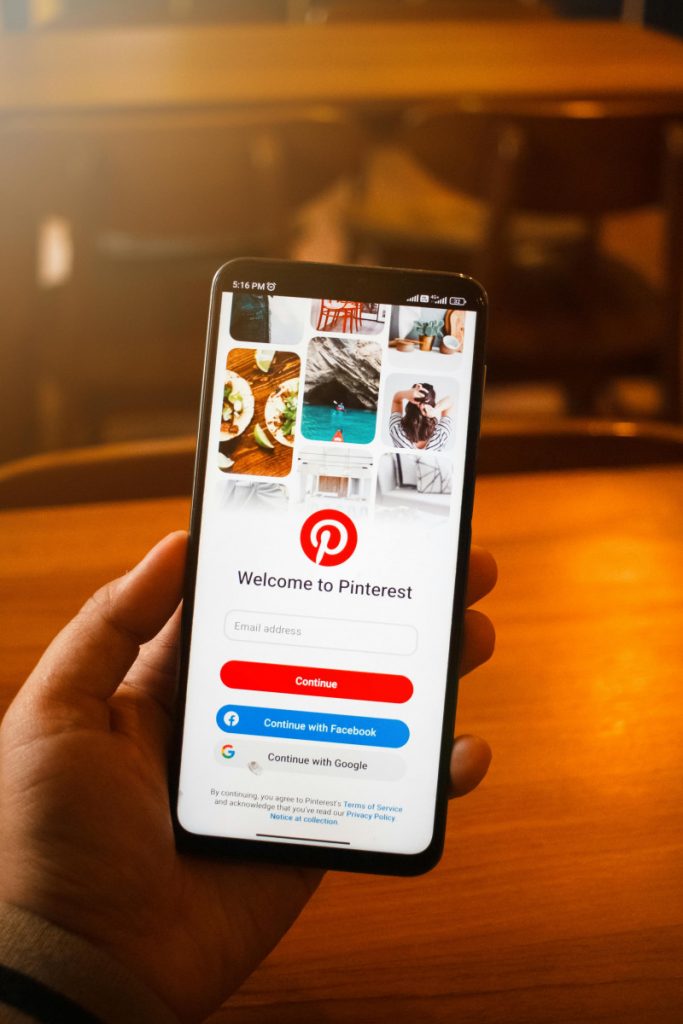 Direktor Pinteresta šokirao: „Zabranite djeci pristup društvenim mrežama!“