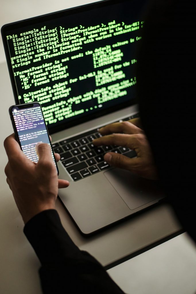 Maskovom Groku se ne piše dobro: Umiješao se i FBI