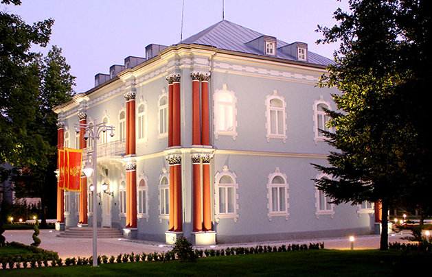 plavi dvor