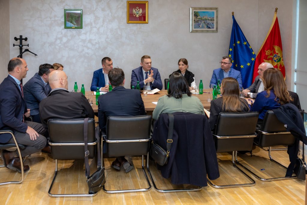 Šahmanović: Nema nestašice goriva u Crnoj Gori, snabdijevanje stabilno