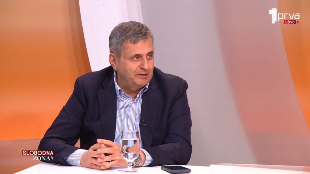 Radunović: Skandal je izmiještanje škole „Gavro Vuković“ iz Berana zbog trobojke; Problem je onima koji hoće da mijenjaju identitet Crne Gore! (VIDEO)