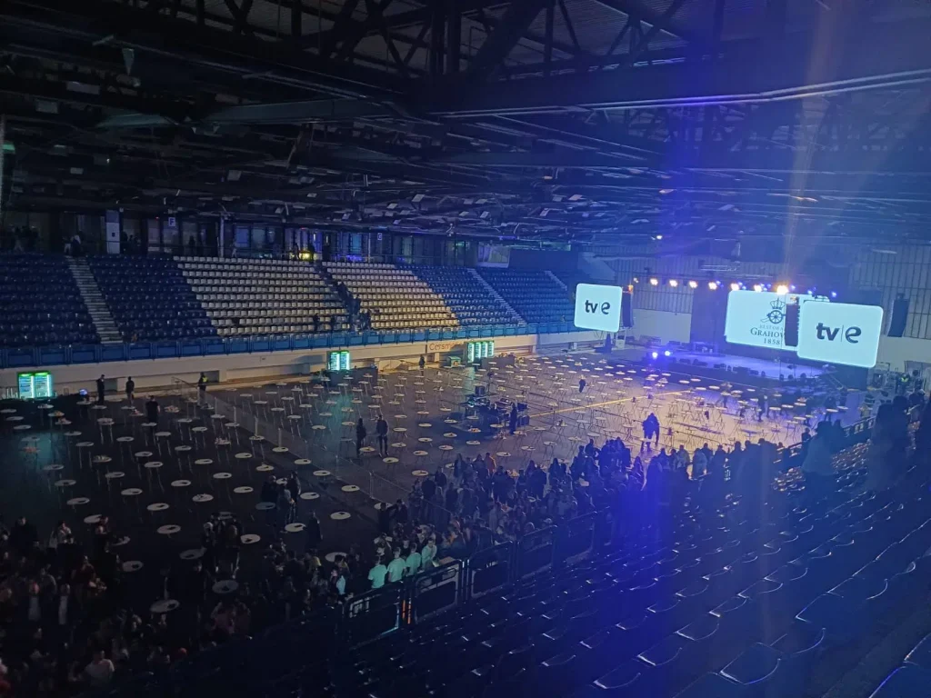 Dojava o bombi u Sportskom centru Nikšić, prekinut koncert (FOTO/VIDEO)