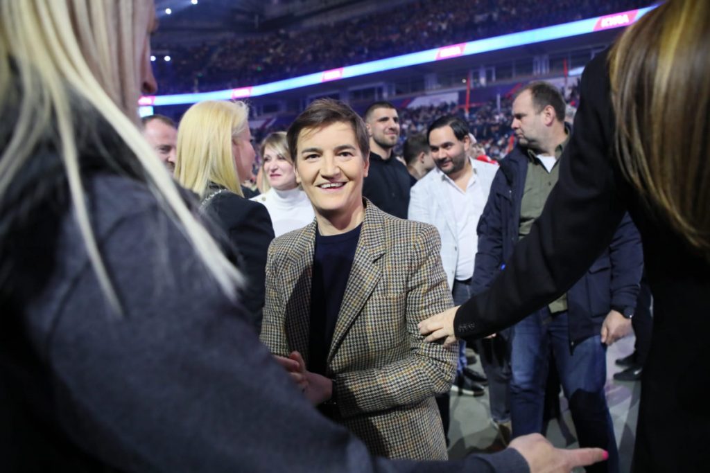 Ana Brnabić u Areni: Blokaderi traže podršku od stranaca, a mi od ovih ljudi