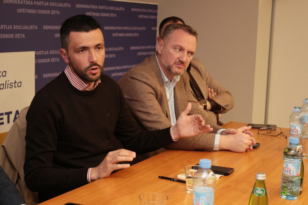 Živković: Vlada je pala, ne zna se ko pije, a ko plaća