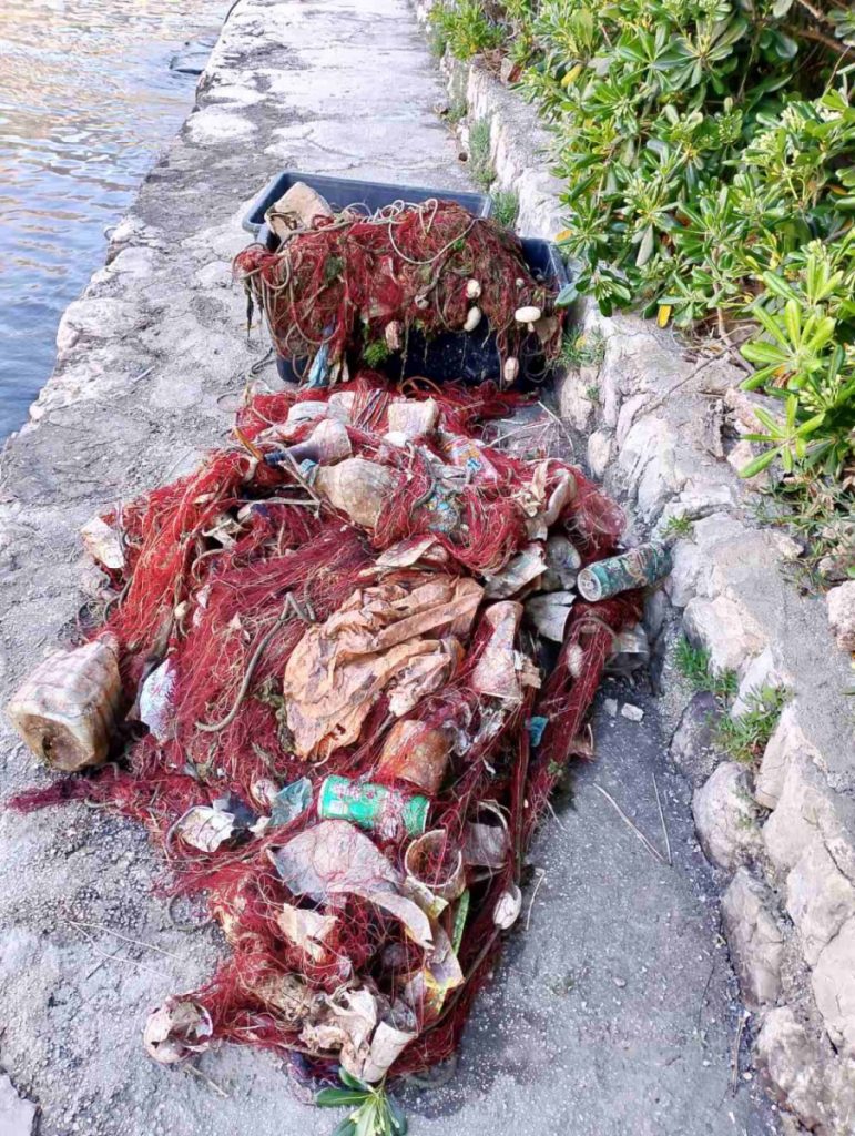 Ribari upozoravaju na štetu nakon manevra kruzera u Luci Kotor