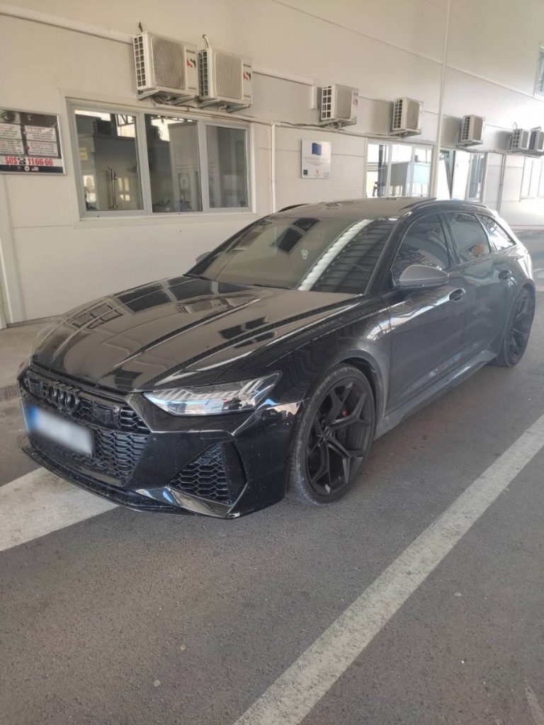 Na  graničnom prelazu Vraćenovići – Deleuša oduzet „Audi” koji potražuje Interpol