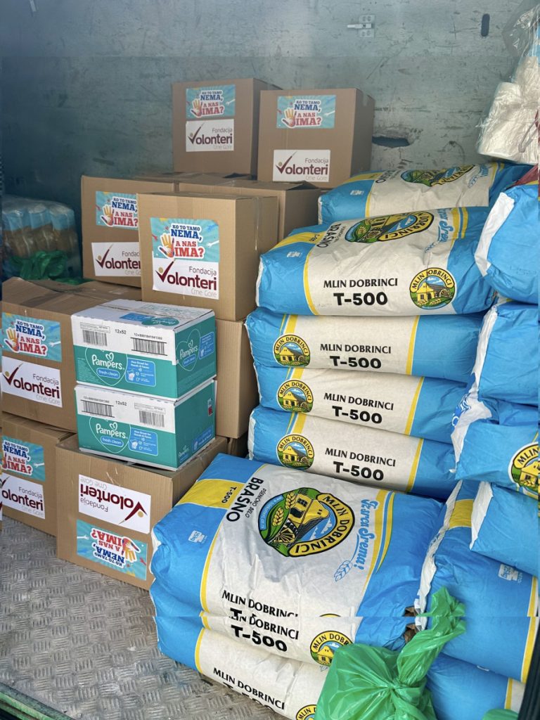 Humanitarna akcija za samohrane roditelje iz tri opštine: Podijeljeno 50 paketa pomoći