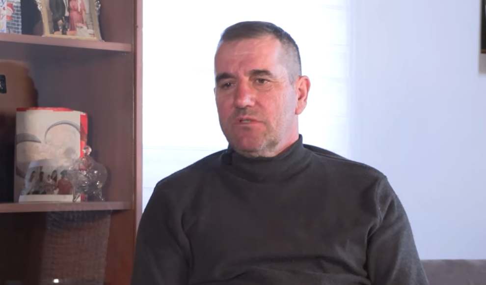 Screenshot 2026-04-15 at 07-46-25 (53) STRAVIČNA ISPOVIJEST JEDINOG PREŽIVJELOG IZ LORE Veselin Bojović Press plus sa Rajkom Raičević – YouTube