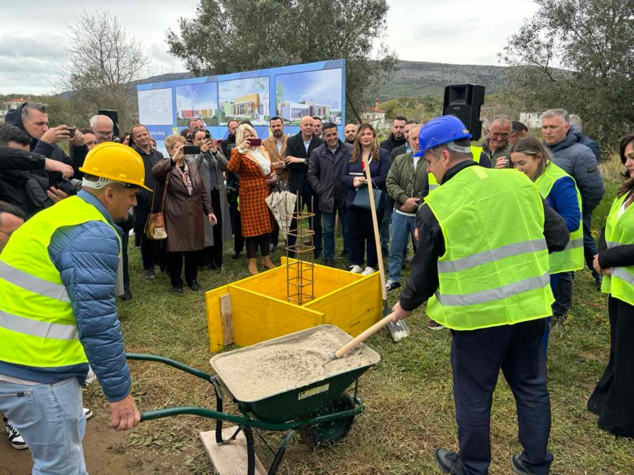 U Ulcinju postavljen kamen temeljac za centar za osobe sa posebnim potrebama