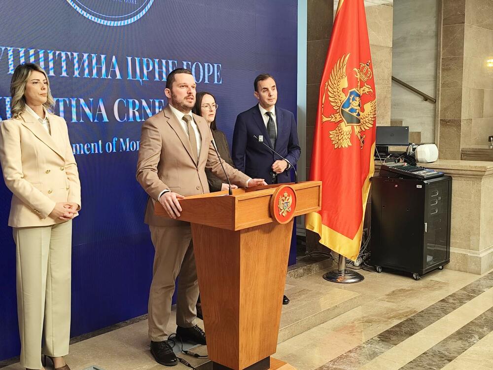 URA predlaže otvorene liste: Građani bi birali i kandidate, ne samo partijske liste