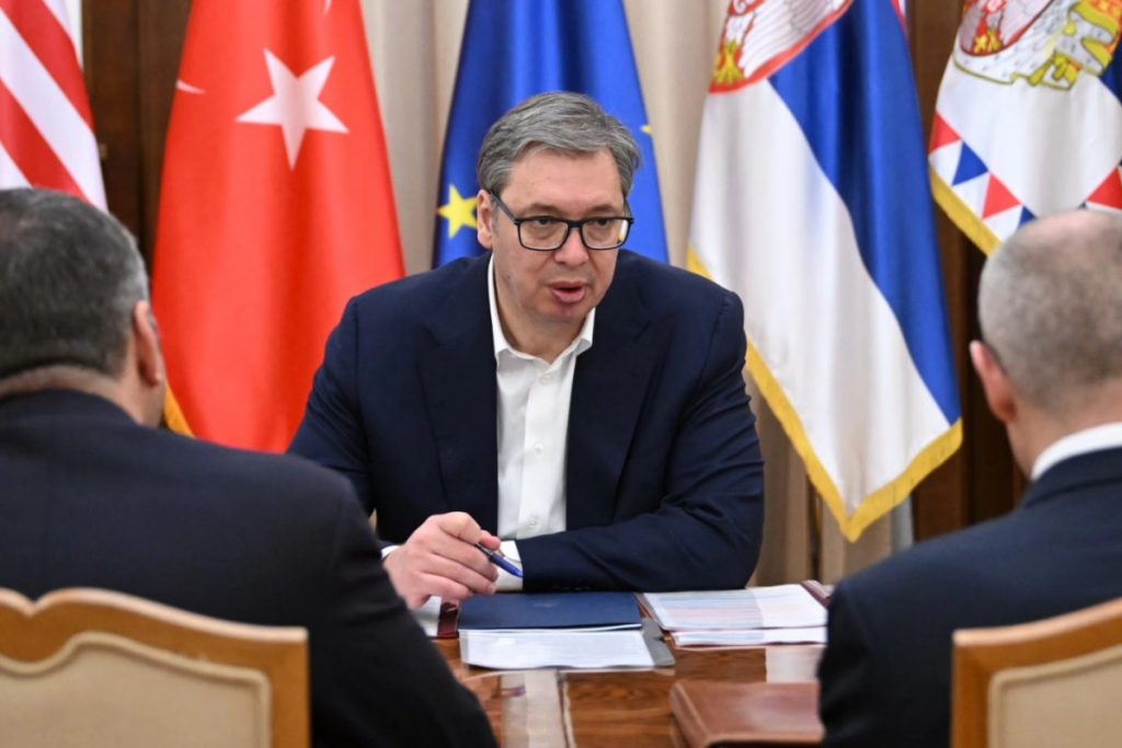 Vučić nastavlja konsultacije, danas sa predstavnicima SPO-a i SRS-a