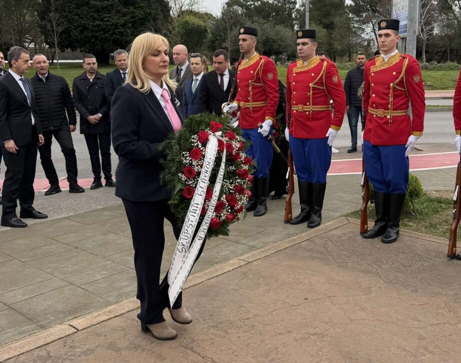 Borovinić – Bojović položila vijenac na spomenik generalu Vasu Brajoviću