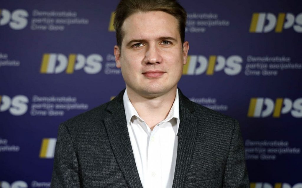 Ćulafić: Zečević ponovo omogućava pribavljanje finansijske koristi trećem licu, mimo procedure kupuje nelegalno izgrađenu zgradu