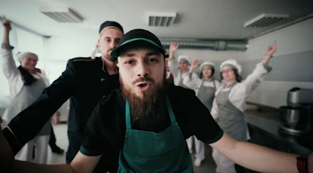 Helem Nejse objavio “Praktiku”: Pjesma koja slavi zanate i stručno obrazovanje