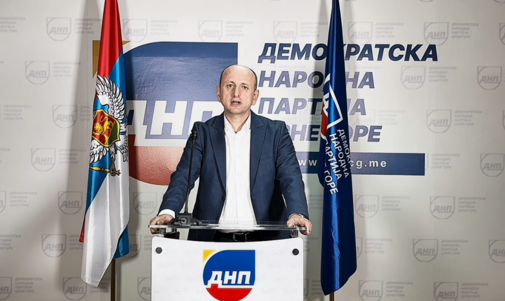 Knežević o sinoćnjem sastanku: Satler još jednom potvrdio da je guverner Crne Gore, isti oni meni spočitavaju odnos sa Vučićem
