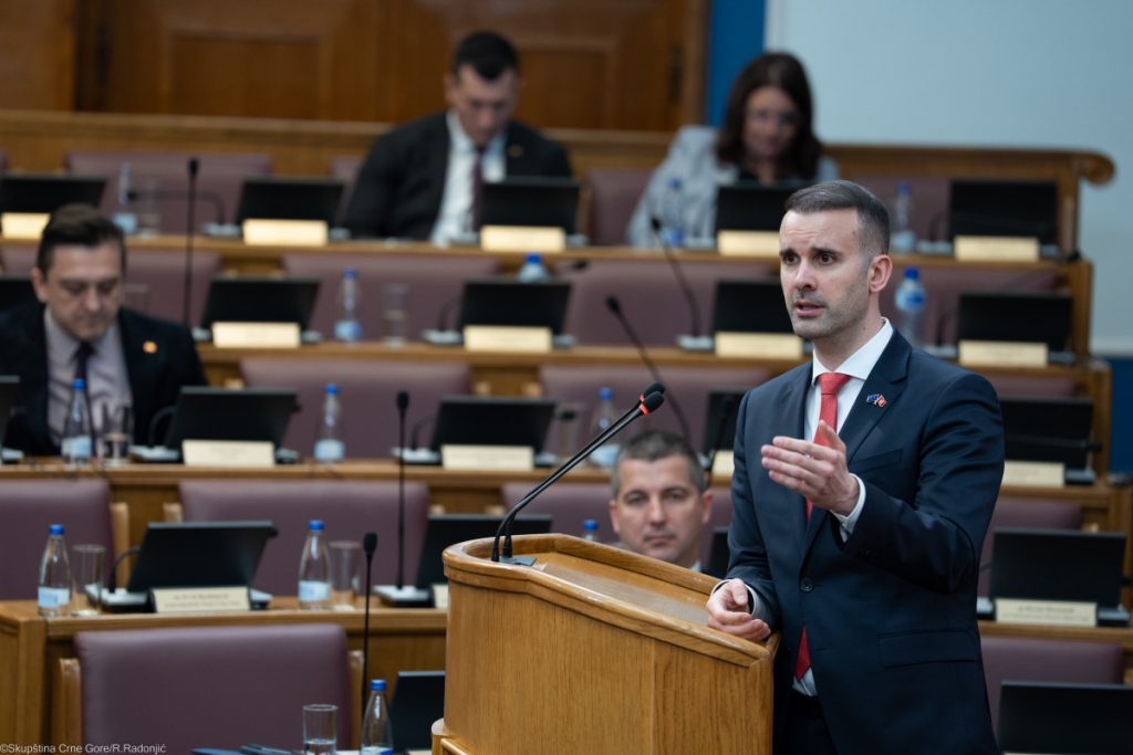 Počeo premijerski sat, ovo su pitanja na koja će Spajić odgovarati