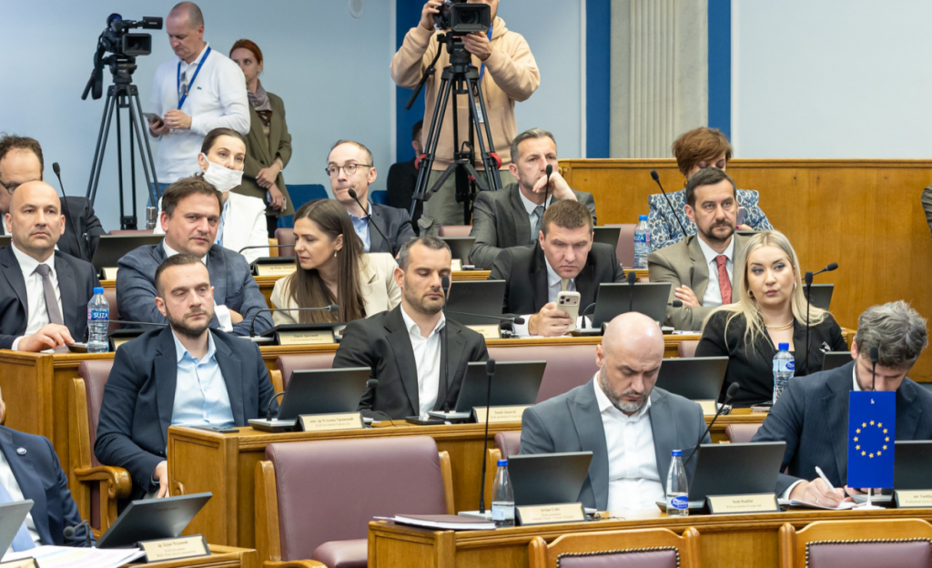 Pitanje za PES: Treba li i Milovo hapšenje da se obustavi jer je to sporno DPS-u i nema „opšteg konsenzusa“?