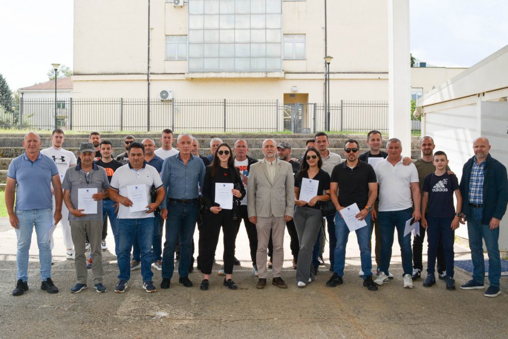 Uručena uvjerenja zaštitarima lica i imovine