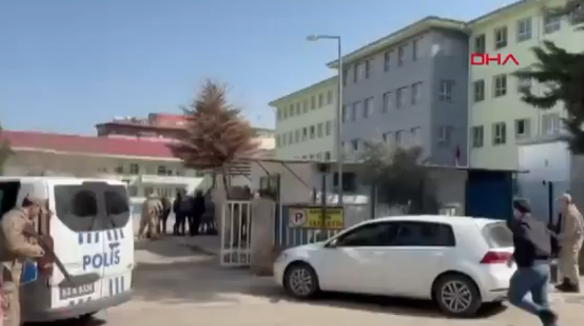 pucnjava skola turska